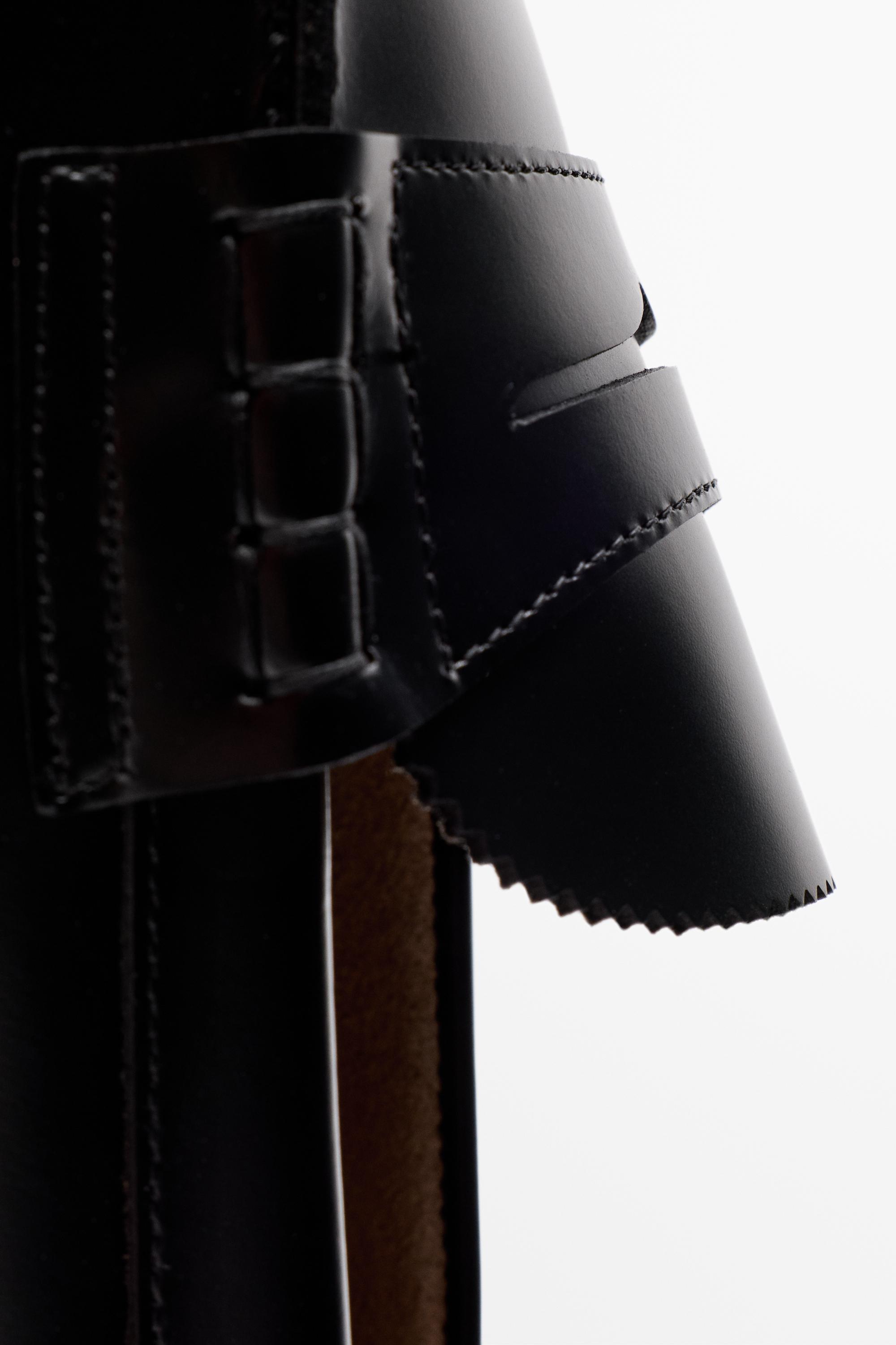 Leather penny loafer